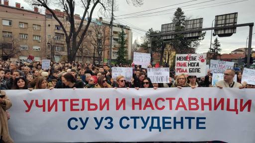 Не дирајте нам наставнике!